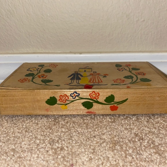 Vintage early American shulton inc. spice box - Picture 2 of 6